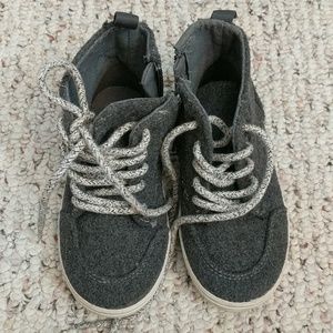 Toddler zip up sneakers